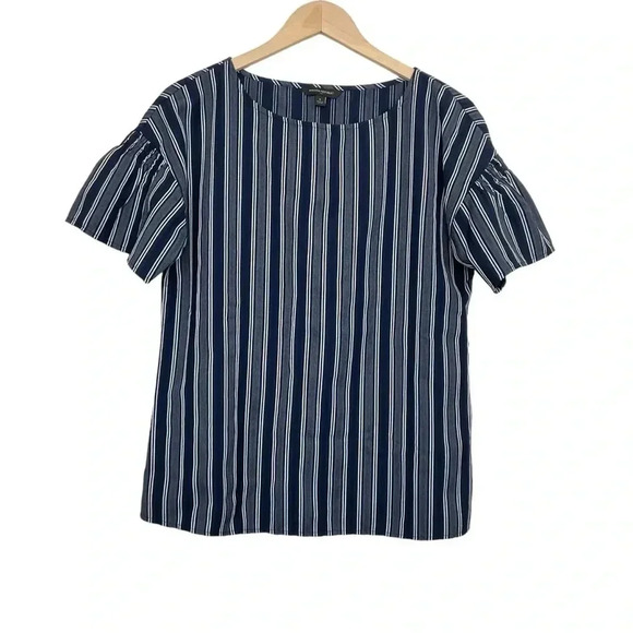 Banana Republic Blue Striped Top Short Sleeve Size Small - Picture 1 of 5
